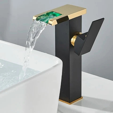 Grifo para lavabo de baño con LED Alto La Lua